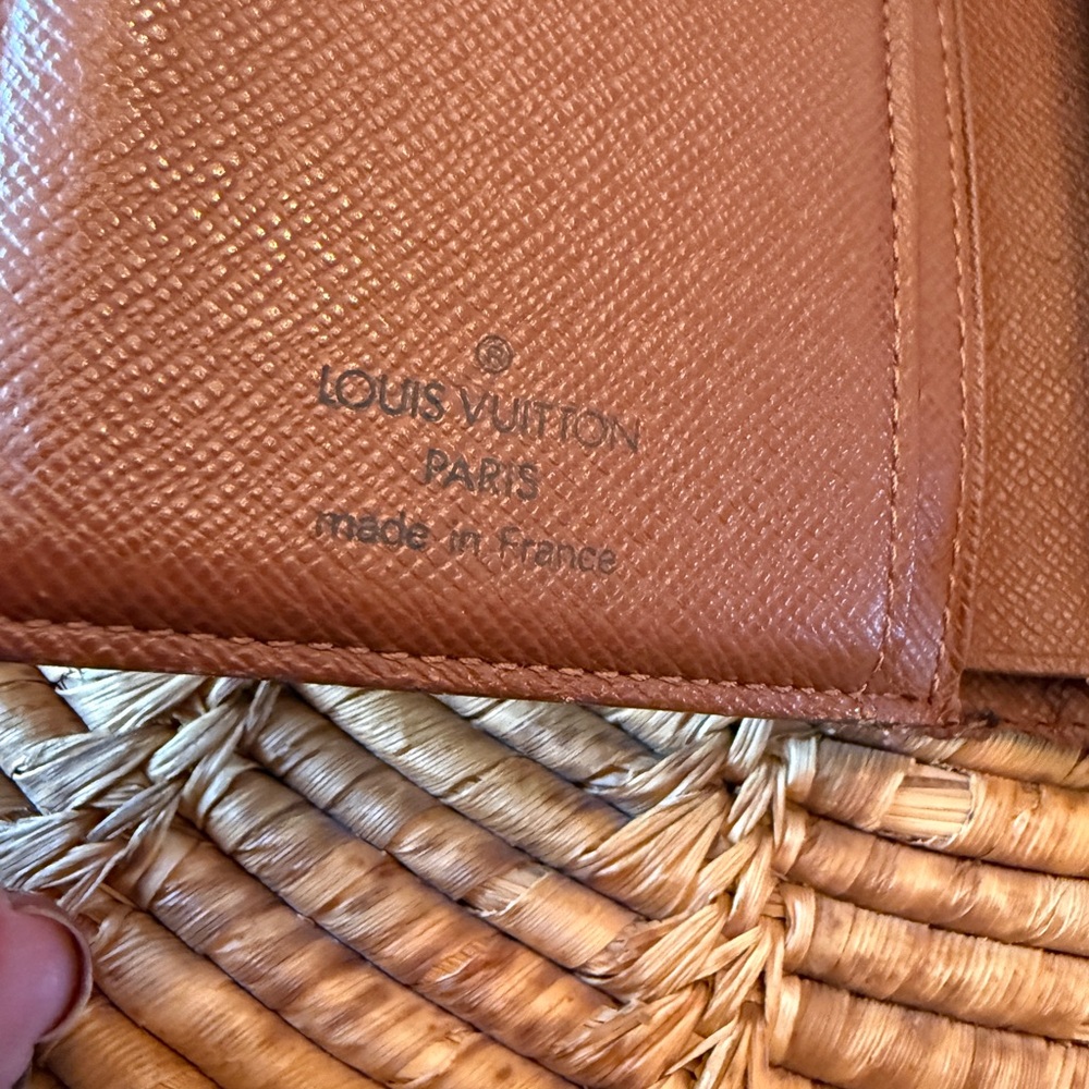 Louis Vuitton Dark Brown Monogram Wallet with Kisslock - Picture 7 of 17
